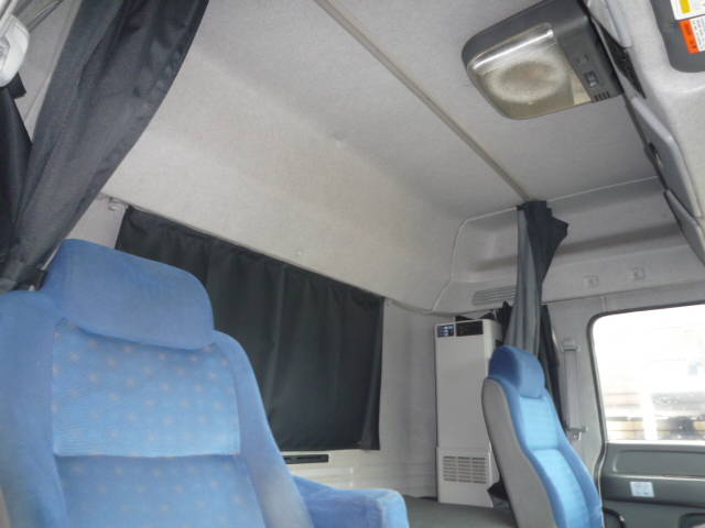 いすゞギガアルミウイング大型（10t）[写真27]