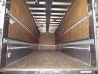 いすゞギガアルミウイング大型（10t）[写真05]