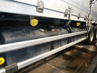 いすゞギガアルミウイング大型（10t）[写真09]