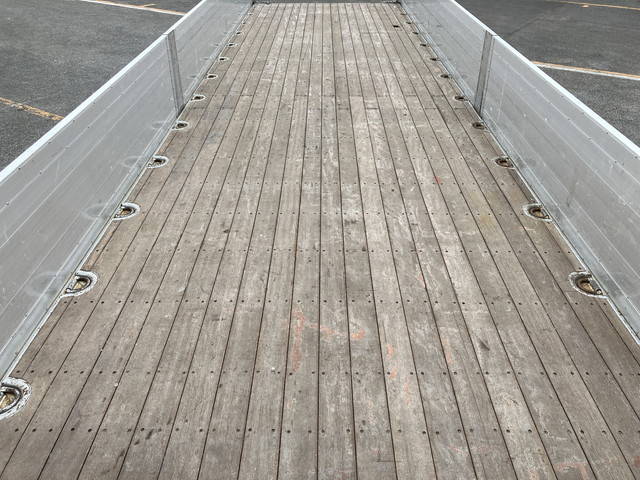 日野プロフィアアルミブロック大型（10t）[写真15]