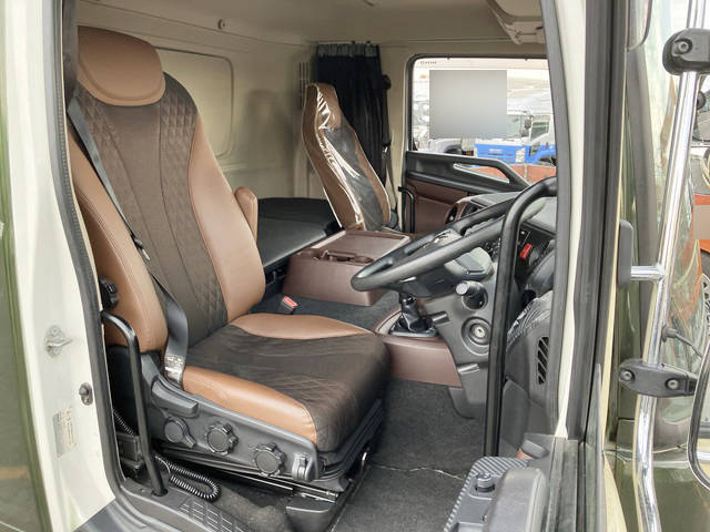 日野プロフィアアルミブロック大型（10t）[写真29]