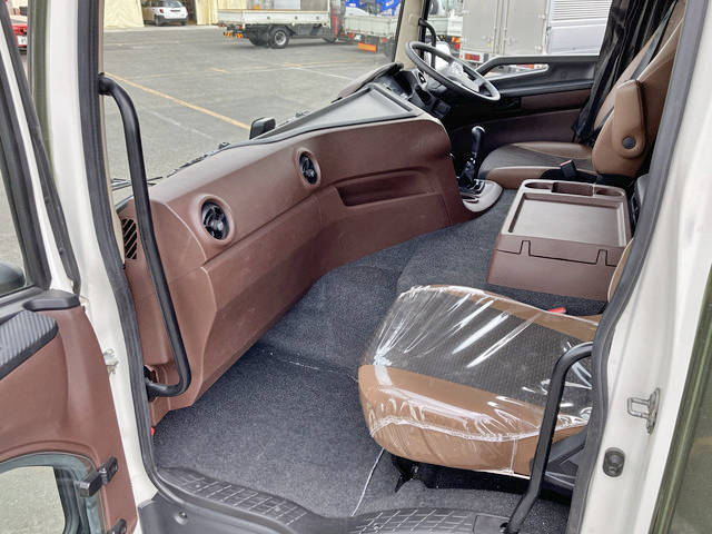 日野プロフィアアルミブロック大型（10t）[写真30]