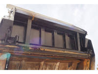 三菱ふそうファイターパッカー車（塵芥車）増トン（6t・8t）[写真15]