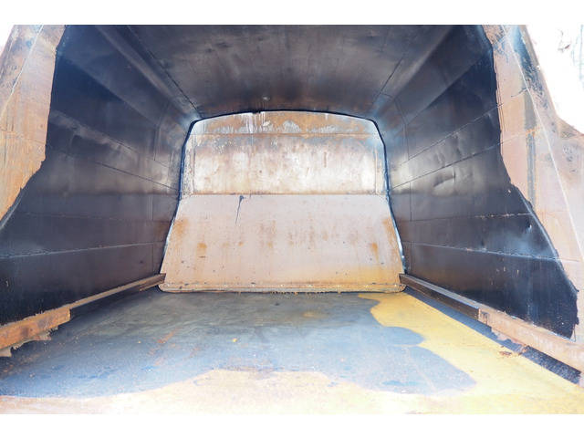 三菱ふそうファイターパッカー車（塵芥車）増トン（6t・8t）[写真17]