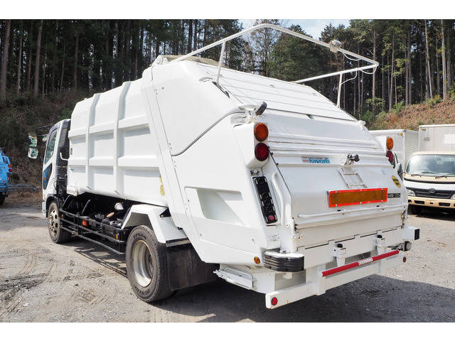 三菱ふそうファイターパッカー車（塵芥車）増トン（6t・8t）[写真02]