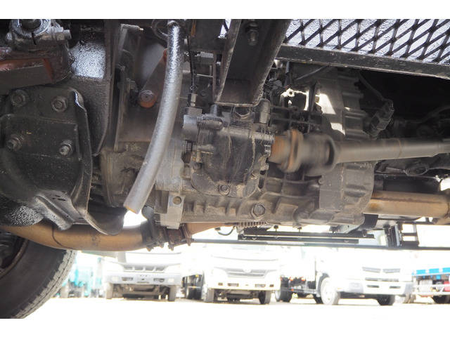 三菱ふそうファイターパッカー車（塵芥車）増トン（6t・8t）[写真24]