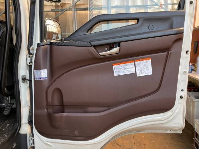 日野レンジャーアルミウイング中型（4t）[写真28]