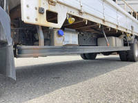 UDトラックスコンドル平ボディ中型（4t）[写真18]