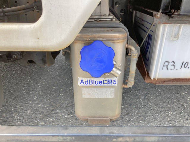 UDトラックスコンドル平ボディ中型（4t）[写真20]