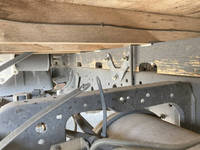 UDトラックスコンドル平ボディ中型（4t）[写真23]