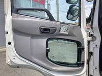 UDトラックスコンドル平ボディ中型（4t）[写真29]