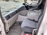 UDトラックスクオンアルミウイング大型（10t）[写真30]