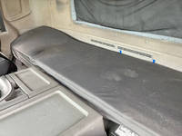 UDトラックスクオンアルミウイング大型（10t）[写真32]