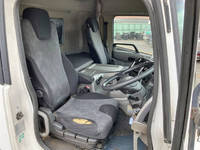 UDトラックスクオンアルミウイング大型（10t）[写真33]