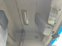 UDトラックスクオンアルミウイング大型（10t）[写真35]