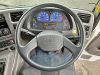 UDトラックスクオンアルミウイング大型（10t）[写真37]