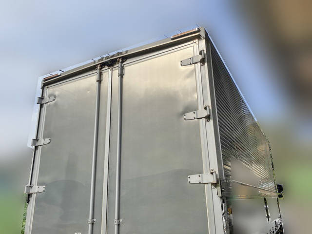 三菱ふそうファイターアルミウイング増トン（6t・8t）[写真04]