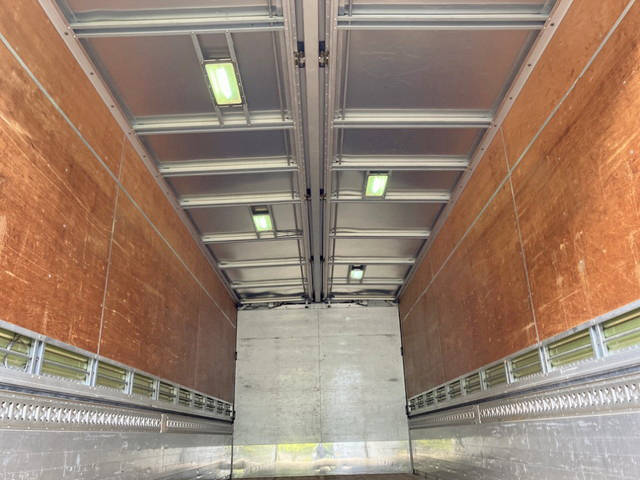 三菱ふそうファイターアルミウイング増トン（6t・8t）[写真06]