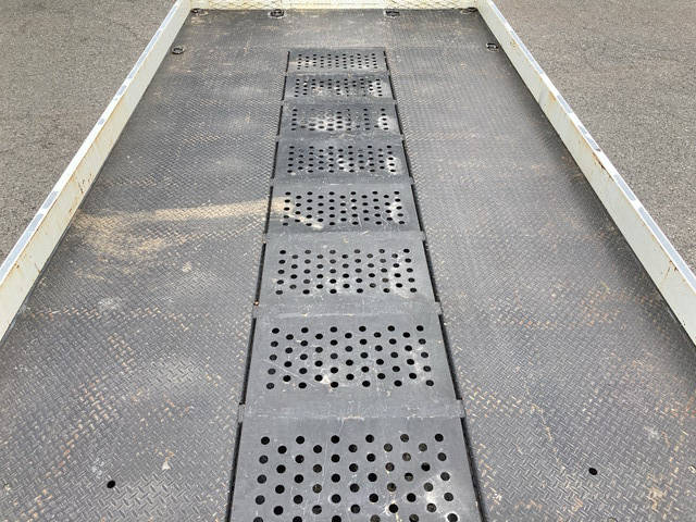 三菱ふそうキャンターセーフティクレーン4段小型（2t・3t）[写真13]