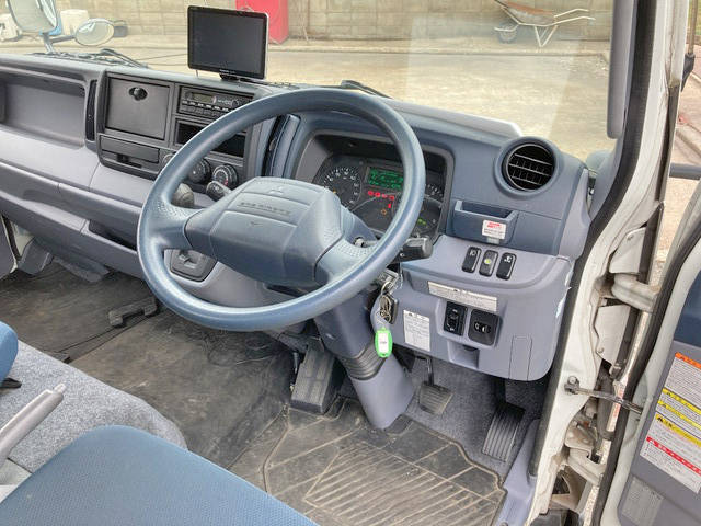 三菱ふそうキャンターセーフティクレーン4段小型（2t・3t）[写真36]