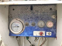 いすゞエルフ穴掘建柱車小型（2t・3t）[写真17]