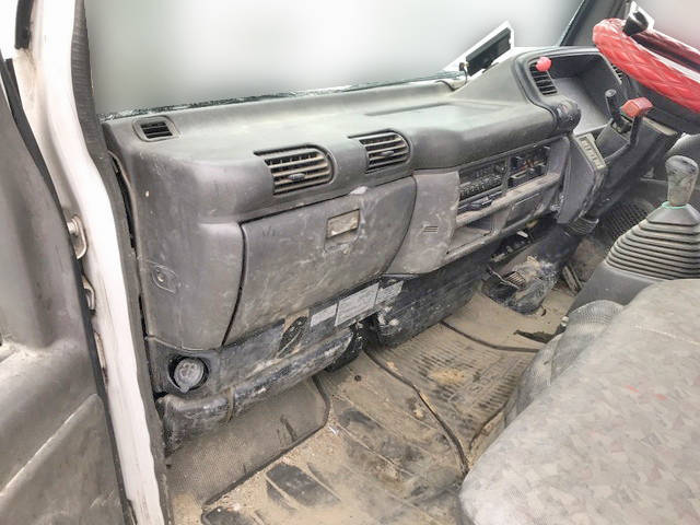 いすゞエルフ穴掘建柱車小型（2t・3t）[写真30]