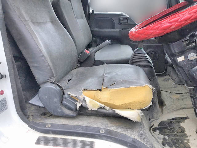 いすゞエルフ穴掘建柱車小型（2t・3t）[写真32]