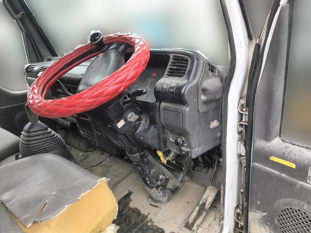 いすゞエルフ穴掘建柱車小型（2t・3t）[写真33]