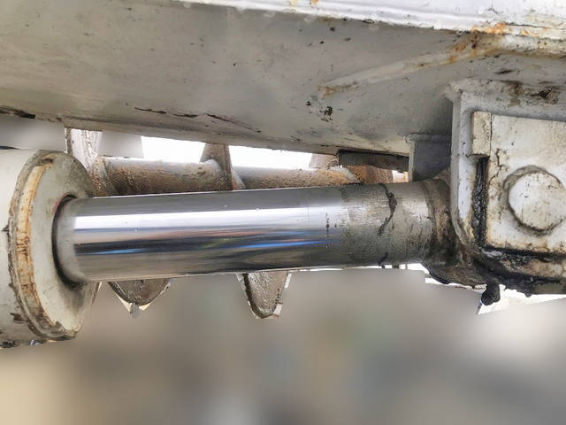 いすゞエルフ穴掘建柱車小型（2t・3t）[写真08]