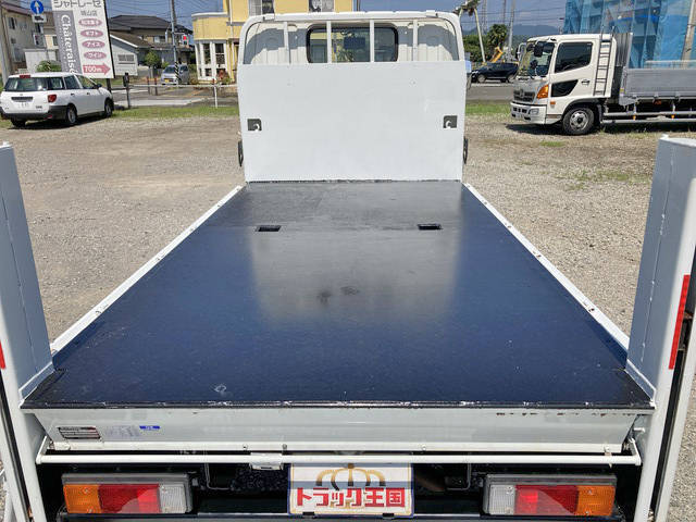 三菱ふそうキャンター平ボディ小型（2t・3t）[写真12]