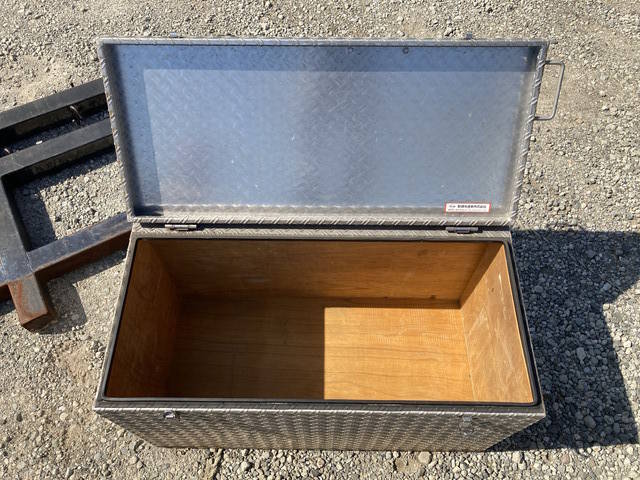 三菱ふそうキャンター平ボディ小型（2t・3t）[写真18]