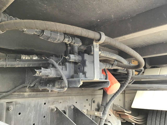 日野レンジャーローダーダンプ中型（4t）[写真25]