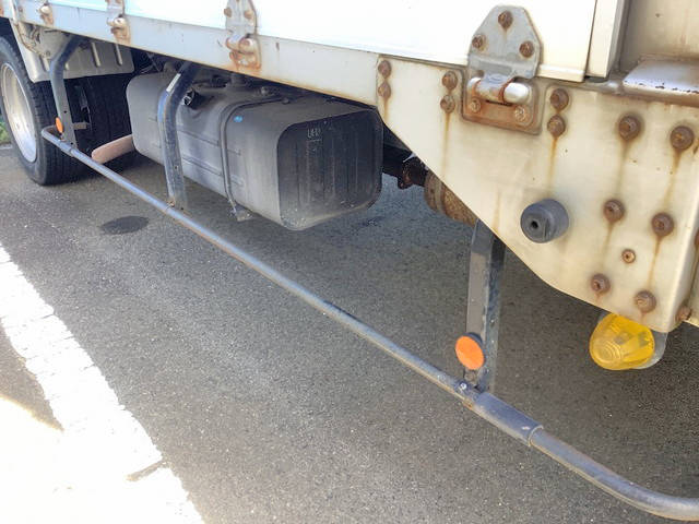 トヨタダイナアルミウイング小型（2t・3t）[写真12]