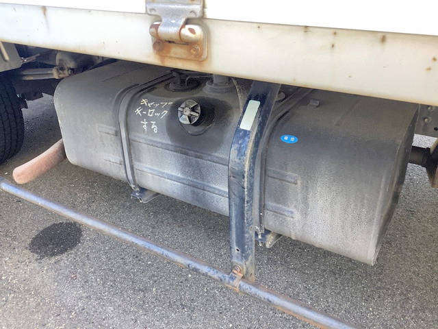 トヨタダイナアルミウイング小型（2t・3t）[写真15]