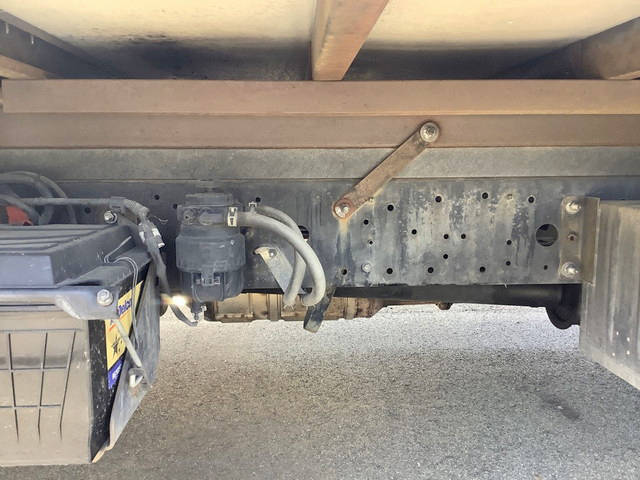 トヨタダイナアルミウイング小型（2t・3t）[写真18]