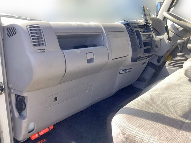 トヨタダイナアルミウイング小型（2t・3t）[写真25]