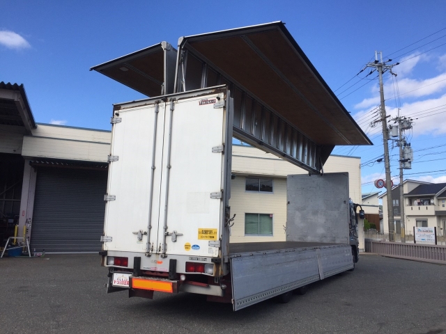三菱ふそうスーパーグレートアルミウイング大型（10t）[写真02]