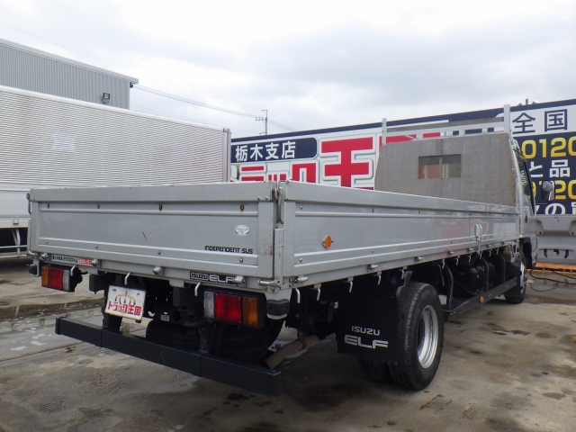 いすゞエルフ平ボディ小型（2t・3t）[写真02]