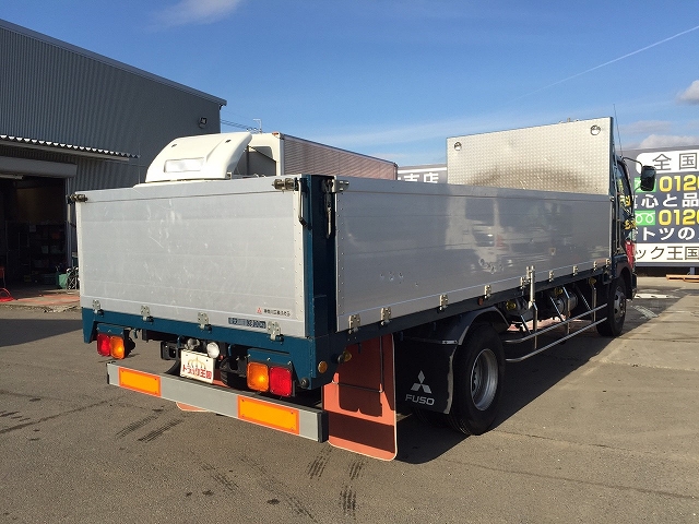 三菱ふそうファイターアルミブロック中型（4t）[写真02]