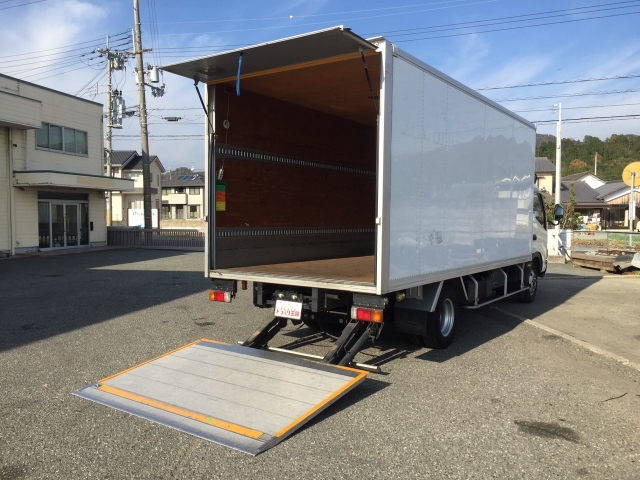 トヨタトヨエースパネルバン小型（2t・3t）[写真02]