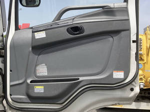 FUSO スパグレ　レッカー車 三菱スパグレの大型レッカーが4軸スパグレを牽引!! Mitsubishi