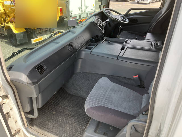 三菱ふそうスーパーグレートパッカー車（塵芥車）大型（10t）[写真31]