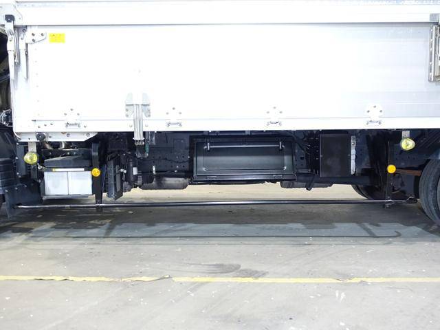 三菱ふそうキャンターアルミウイング小型（2t・3t）[写真21]