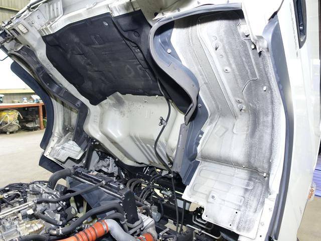 三菱ふそうキャンターアルミウイング小型（2t・3t）[写真23]