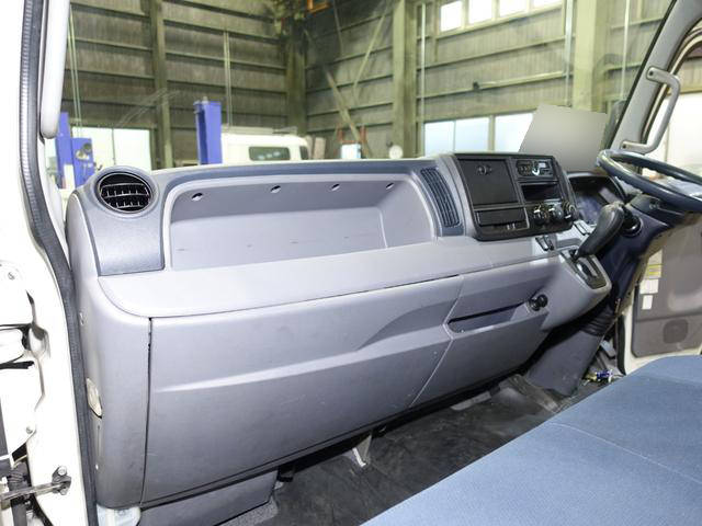 三菱ふそうキャンターアルミウイング小型（2t・3t）[写真31]