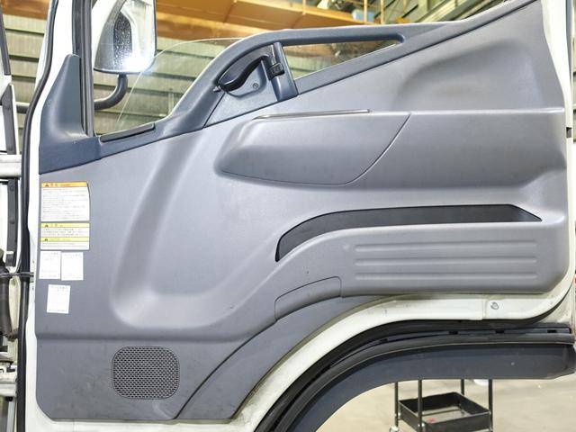 三菱ふそうキャンターアルミウイング小型（2t・3t）[写真34]