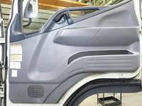 三菱ふそうキャンターアルミウイング小型（2t・3t）[写真34]