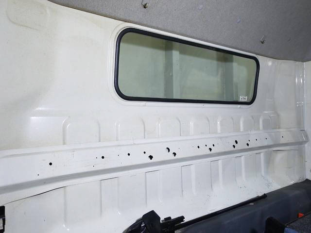 三菱ふそうキャンターアルミウイング小型（2t・3t）[写真36]