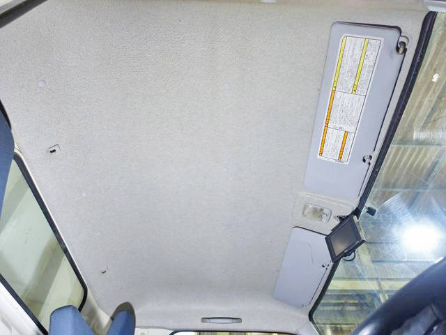 三菱ふそうキャンターアルミウイング小型（2t・3t）[写真38]