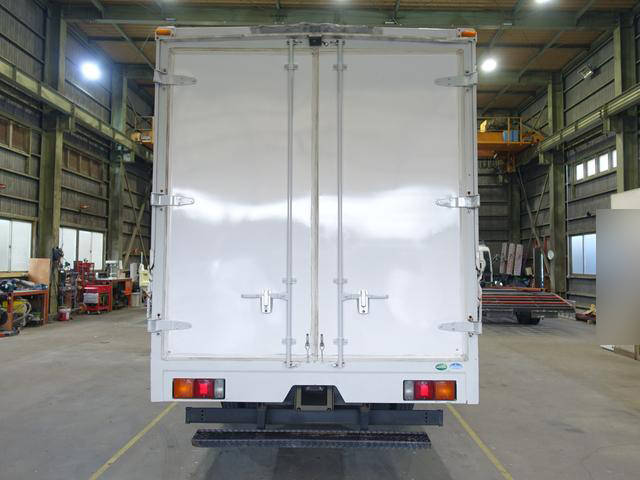 三菱ふそうキャンターアルミウイング小型（2t・3t）[写真07]